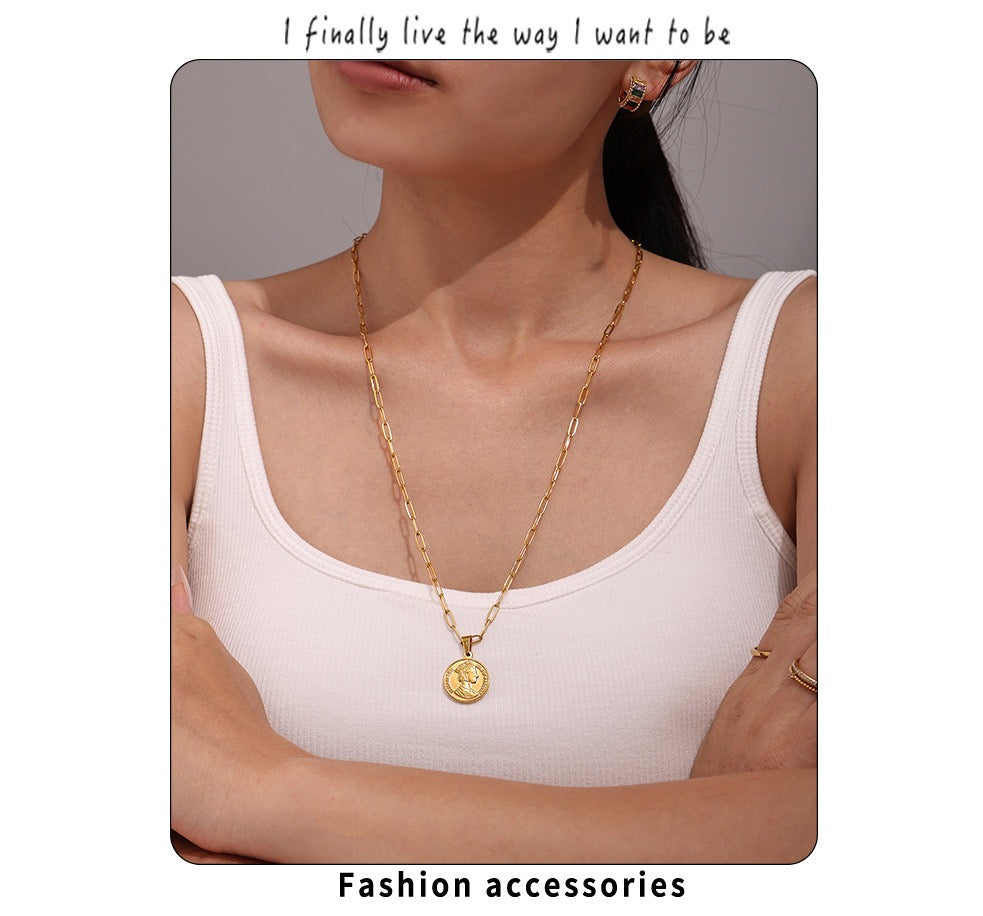 Light Luxury Style Queen's Portrait Necklace