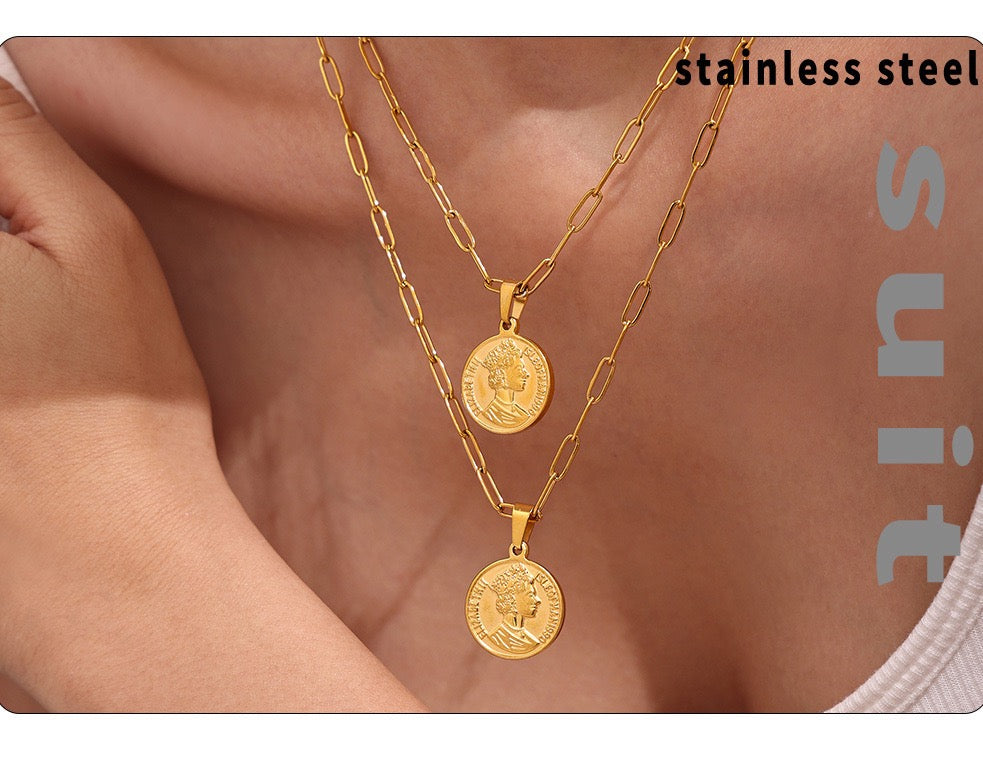 Light Luxury Style Queen's Portrait Necklace