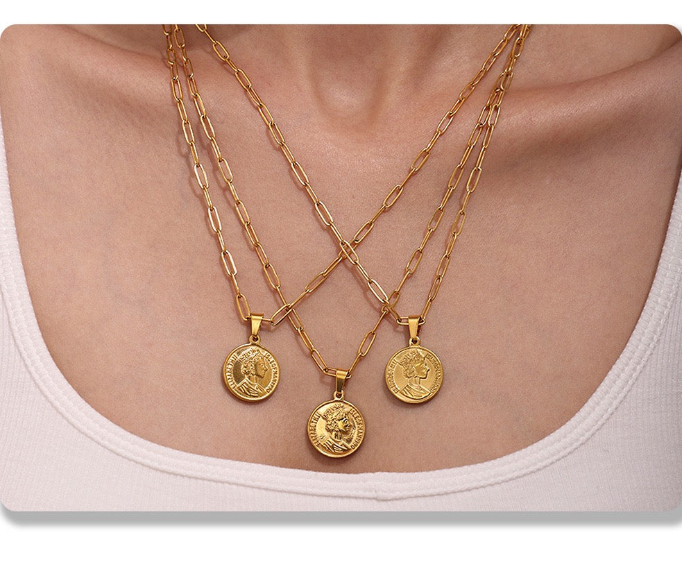Light Luxury Style Queen's Portrait Necklace