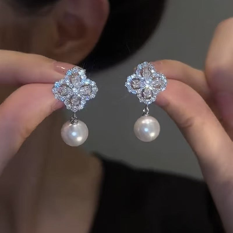 Shimmering Zircon Four-Leaf Clover Pearl Earrings with Niche Design Sense