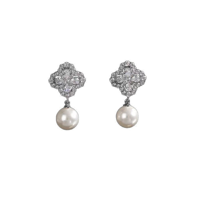Shimmering Zircon Four-Leaf Clover Pearl Earrings with Niche Design Sense