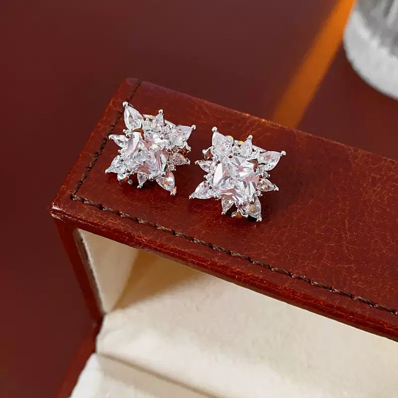 Flower Super Shiny Zircon Star Ear Cuffs, Fashionable No-Piercing Cartilage Clips