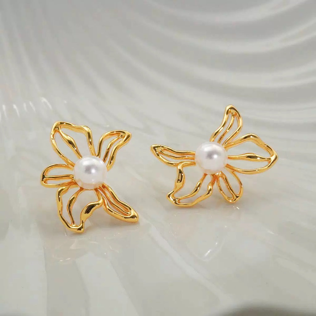 Hollow-Out Flower Pearl Earrings