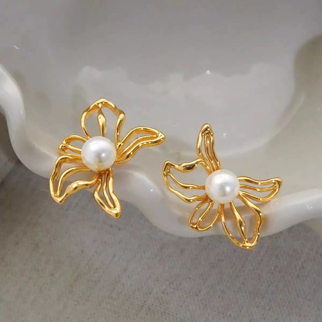 Hollow-Out Flower Pearl Earrings