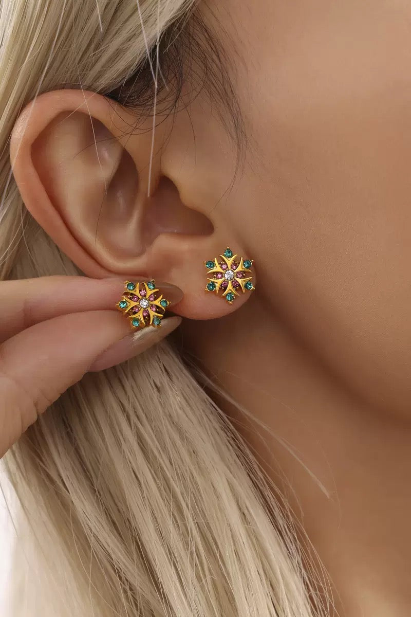 Christmas Limited-Edition Snowflake Stud Earrings Inlaid with Zircon