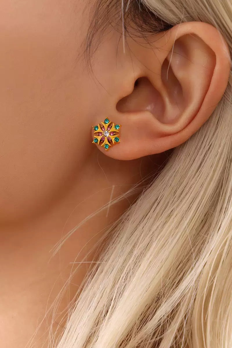 Christmas Limited-Edition Snowflake Stud Earrings Inlaid with Zircon