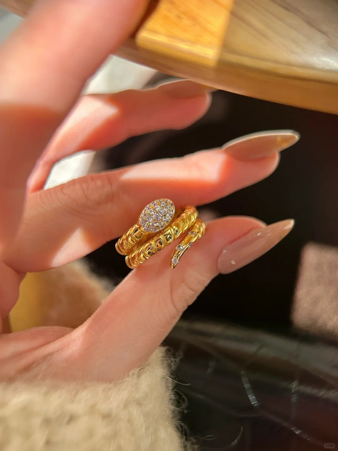 Vintage Gold Heavy-Duty Diamond-Inlaid Open Snake-Wrapped Ring